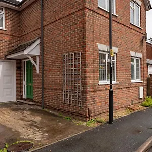 Luxury House With Garden And Parking Holiday home