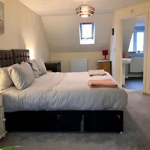 Entire 4 Bed Townhouse Exeter